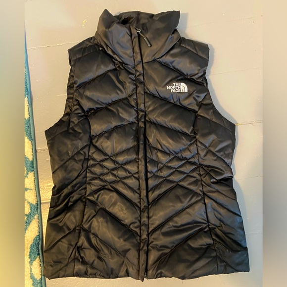 The North Face Jackets & Blazers - The North face vest